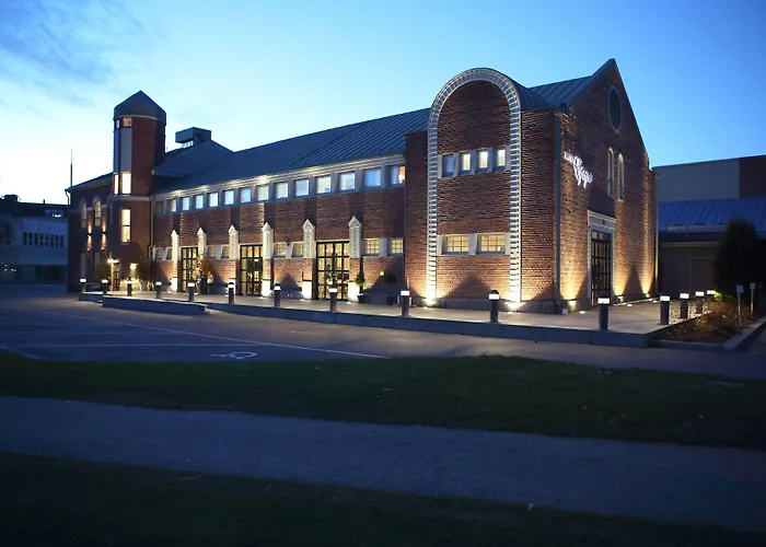 Epoque & מלון 4*