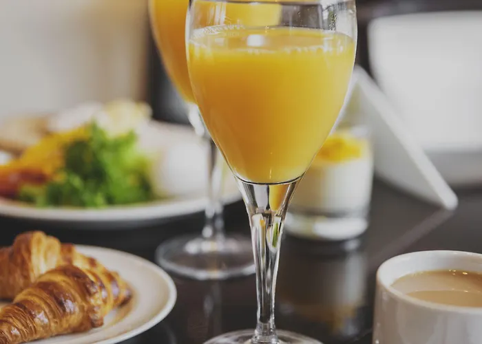 מלון Epoque & פיטרסארי