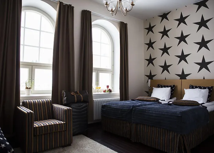 Epoque & מלון פיטרסארי