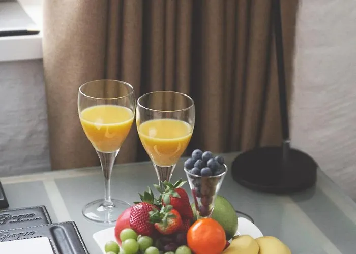 Epoque & מלון פיטרסארי