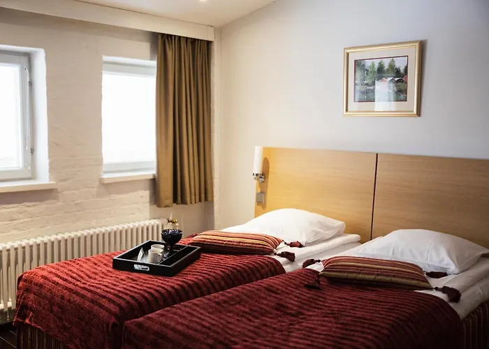 Epoque & פיטרסארי