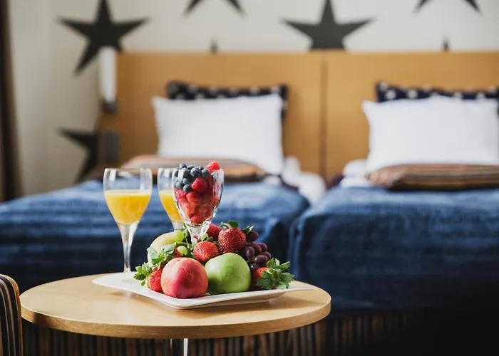 Epoque & מלון פיטרסארי