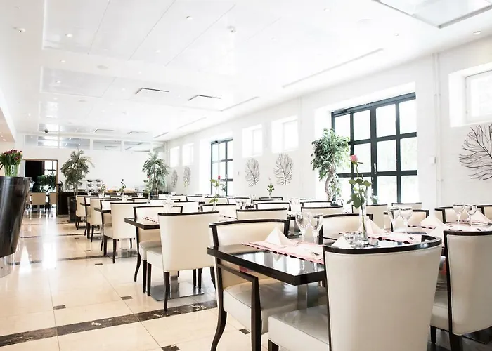 Epoque & 4* פיטרסארי